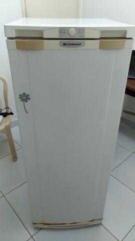 Refrigerador - Geladeira - Continental, Cor Branca, 270
