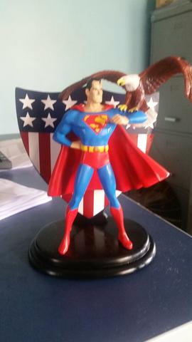 Super Homem com Águia Americana