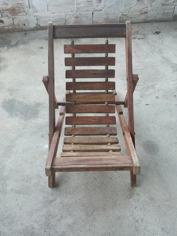 Cadeira de madeira espreguiçadeira pequeno