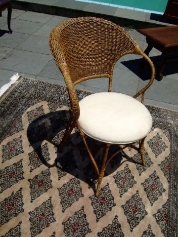 Cadeira em ratam natural da "Armando Cerello"