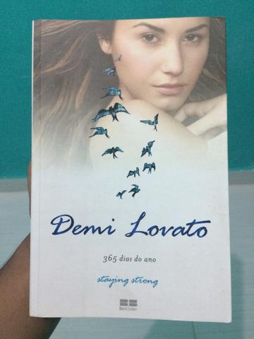 Livro Demi Lovato 365 dias do ano