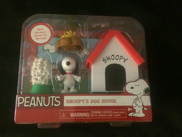 Snoopy's Dog House Casa Do Snoopy