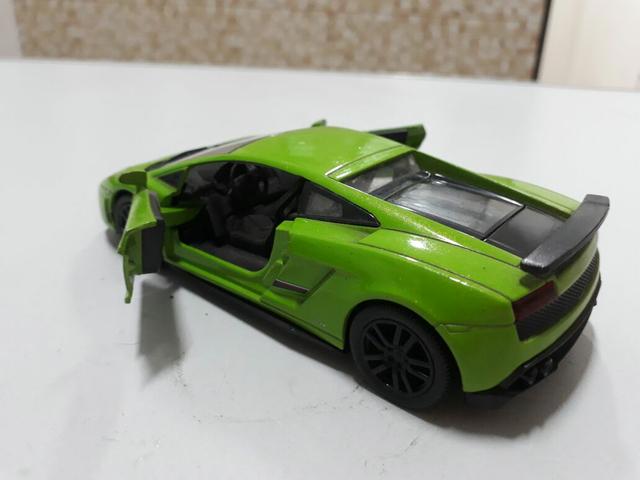 Tamanho Grande (Lamborghini)