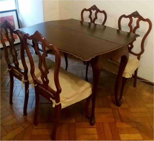 Mesa com 4 cadeiras estilo Luis XV dobrável - Ótimo estado
