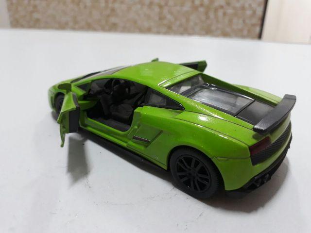 Miniatura de metal Tamanho Grande (Lamborghini)