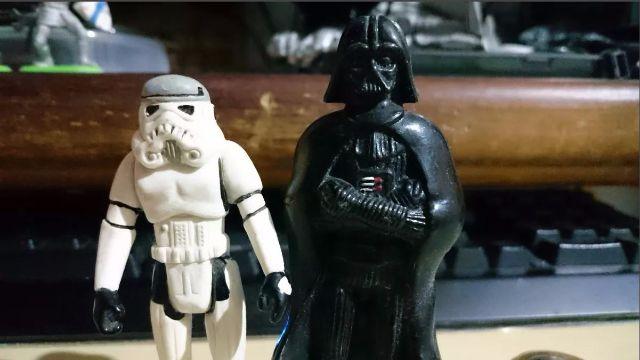 Figuras Star Wars Darth Vader E Storm Trooper Clássicos