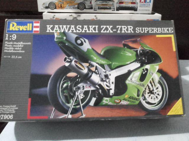 Kit plastimodelismo Moto Kawasaki Revell 1/9