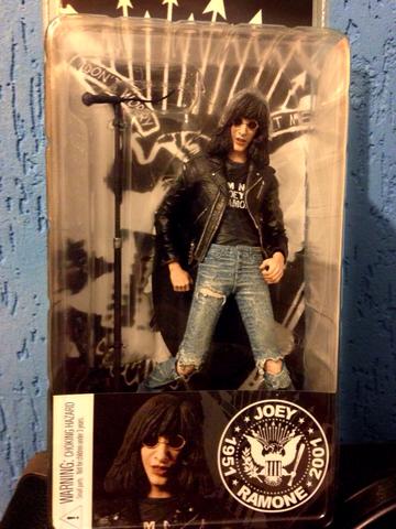 Boneco Action Figure Rara lacrada Joey Ramone