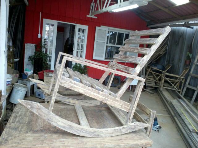 Cadeira balanço madeira maciça