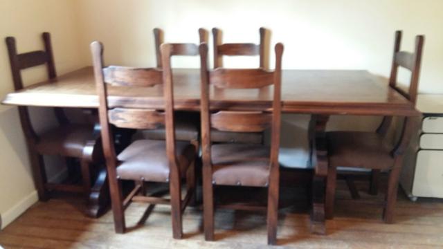 Mesa de jantar c/ 6 cadeiras