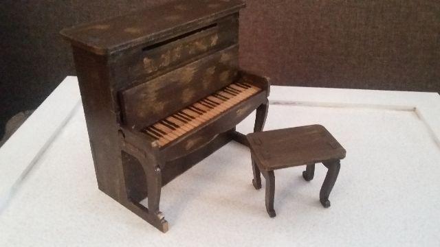 Mini Piano com Banqueta em MDF