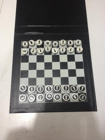 Jogo de Xadrez feito com Ímã