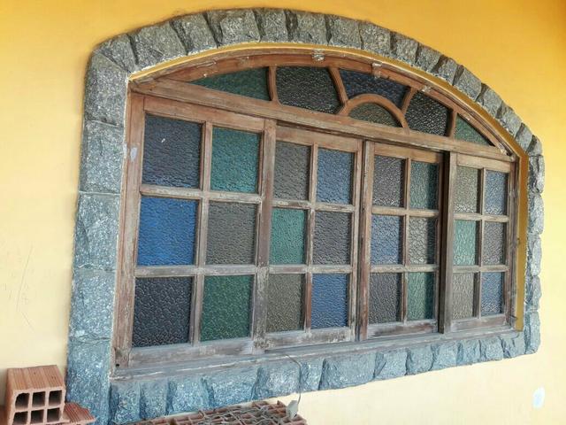 Janela Colonial com vidros - Madeira Paraju
