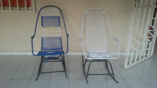 Duas cadeiras de balanço