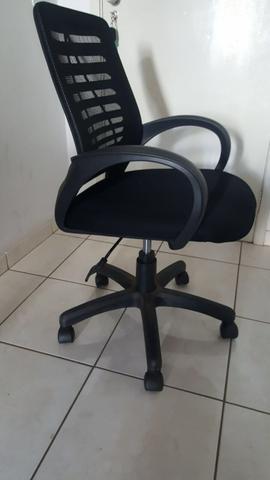 Cadeira de escritório - ergonômica