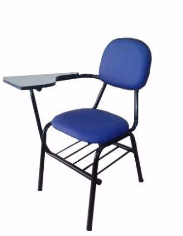 Cadeiras escolares reformadas em perfeito estado