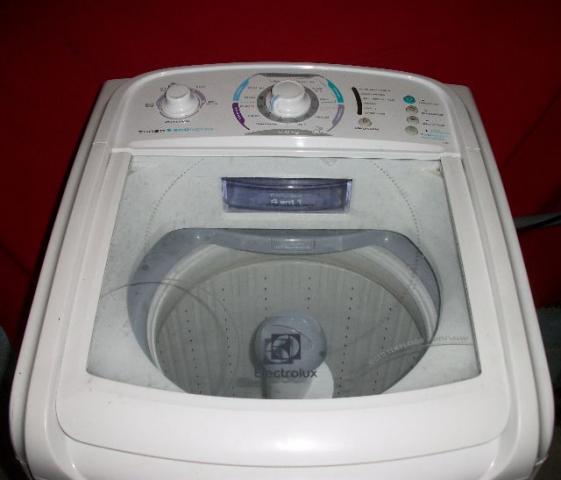 Máquina de Lavar Roupa 8kg Seminova