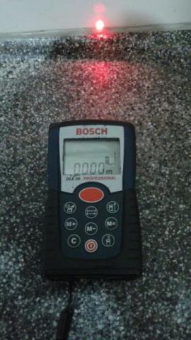 Trena Laser Bosch DSL 50, usada