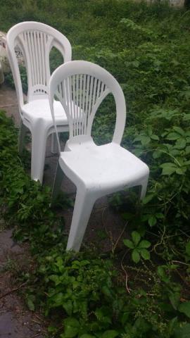 Cadeiras marca Tramontina em plástico sem braço