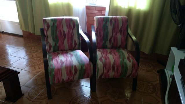 Par de cadeiras decorativas