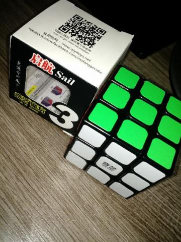 Cubo Mágico 3x3x3 Qiyi Sail Preto 3x3