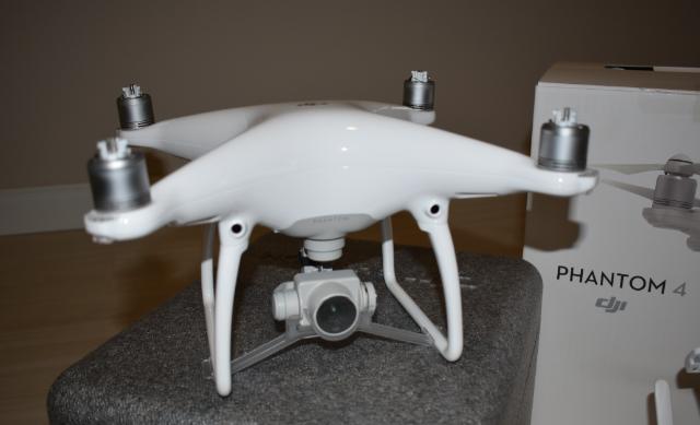 Drone Dji Phantom 4 - sem detalhes
