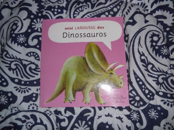 Livro mini Larousse dos Dinossauros