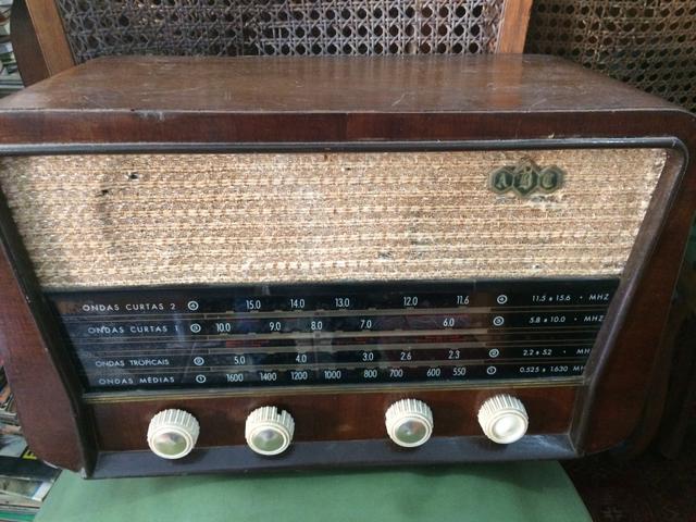 Radio antigo valvulado abc voz de ouro anos 60