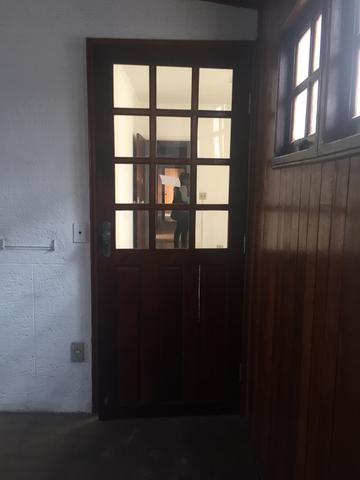 Portas e janelas de madeira