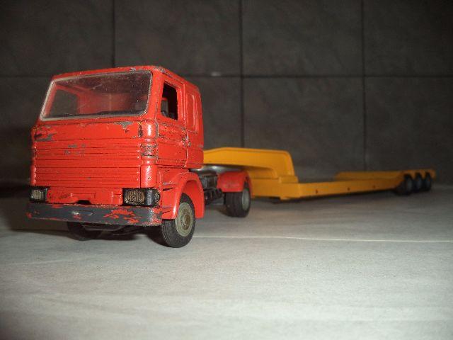 Miniatura Arpra Scania 142 e carreta prancha