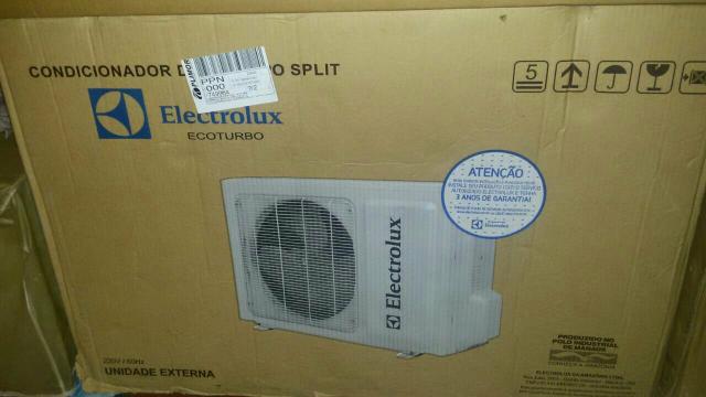 Novo na caixa. ar condicionado eletrolux inverter/split