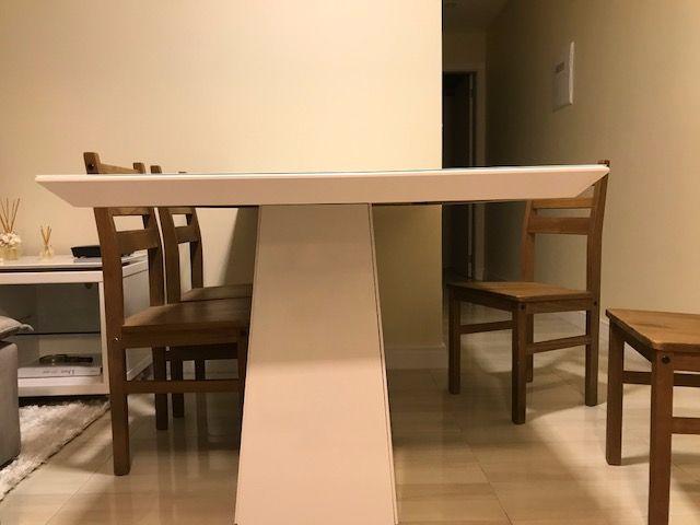 Tampo de mesa laca com vidro branco
