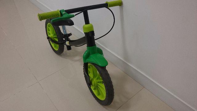 Bicicleta equilibrio infantil sem pedal