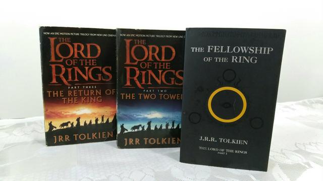 Livro Trilogia The Lord of the Rings (inglês)