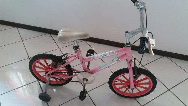Bicicleta Hello Kitty Infantil