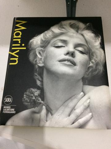 Livro Marilyn Monroe Esgotado na Editora