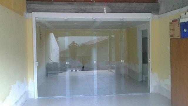 Box, janelas, portas espelhos e sacadas de vidro