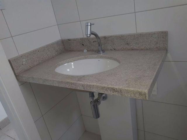 Pia de granito Branco Itauna para banheiro Sem Uso