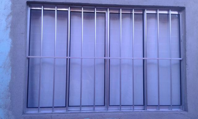 Porta e janela de alumínio
