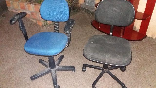 2 cadeiras giratórias com e sem braço