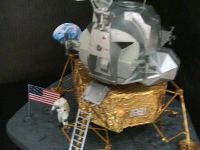 Apollo 11 - Modulo Lunar Eagle 148 Revell - Kit Montado