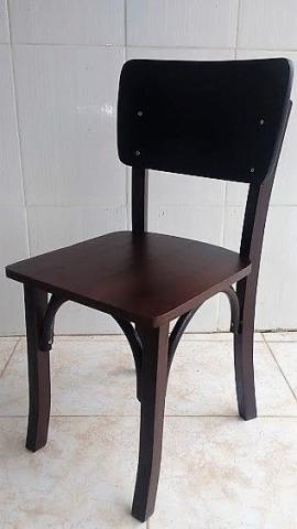 Cadeira de madeira para bar, restaurante, lanchonete e afins