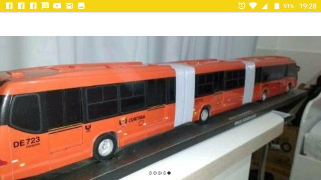 Miniatura de ônibus BRT neobus biarticulado