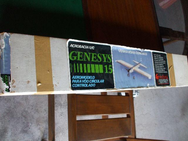 Aéromodelo Genesis na caixa