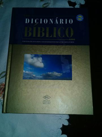 Vende se este dicionário bíblico