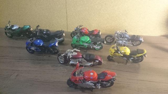 Coleção de Miniaturas de Motos em escala 1:25