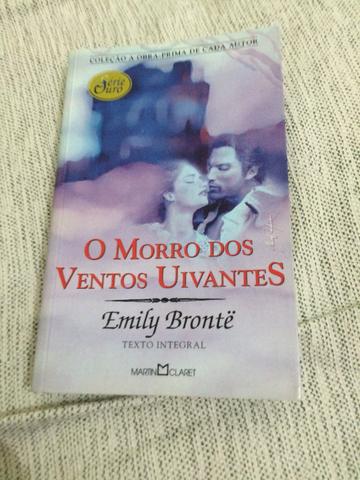 Livro O morro dos ventos uivantes - Emily Brontë