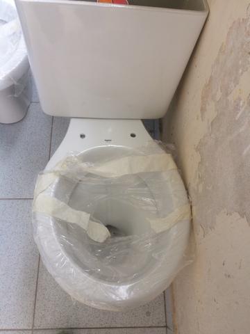 Vaso sanitário acoplado Logasa duplo fluxo no cartão