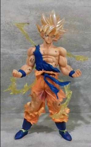 Boneco Goku 18cm