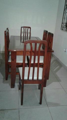 Mesa 6 cadeiras em perfeitas condições